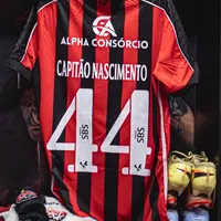 Vitória faz homenagens a Wagner Moura, torcedor do Leão