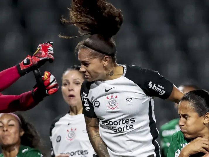 Emily Lima cobra melhores decisões após derrota do Corinthians