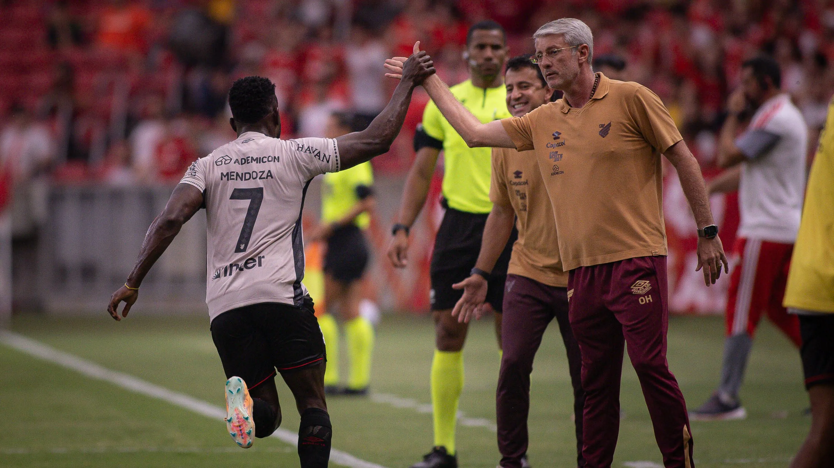 Odair Hellmann, técnico do Athletico-PR. Foto: Maxi Franzoi/AGIF