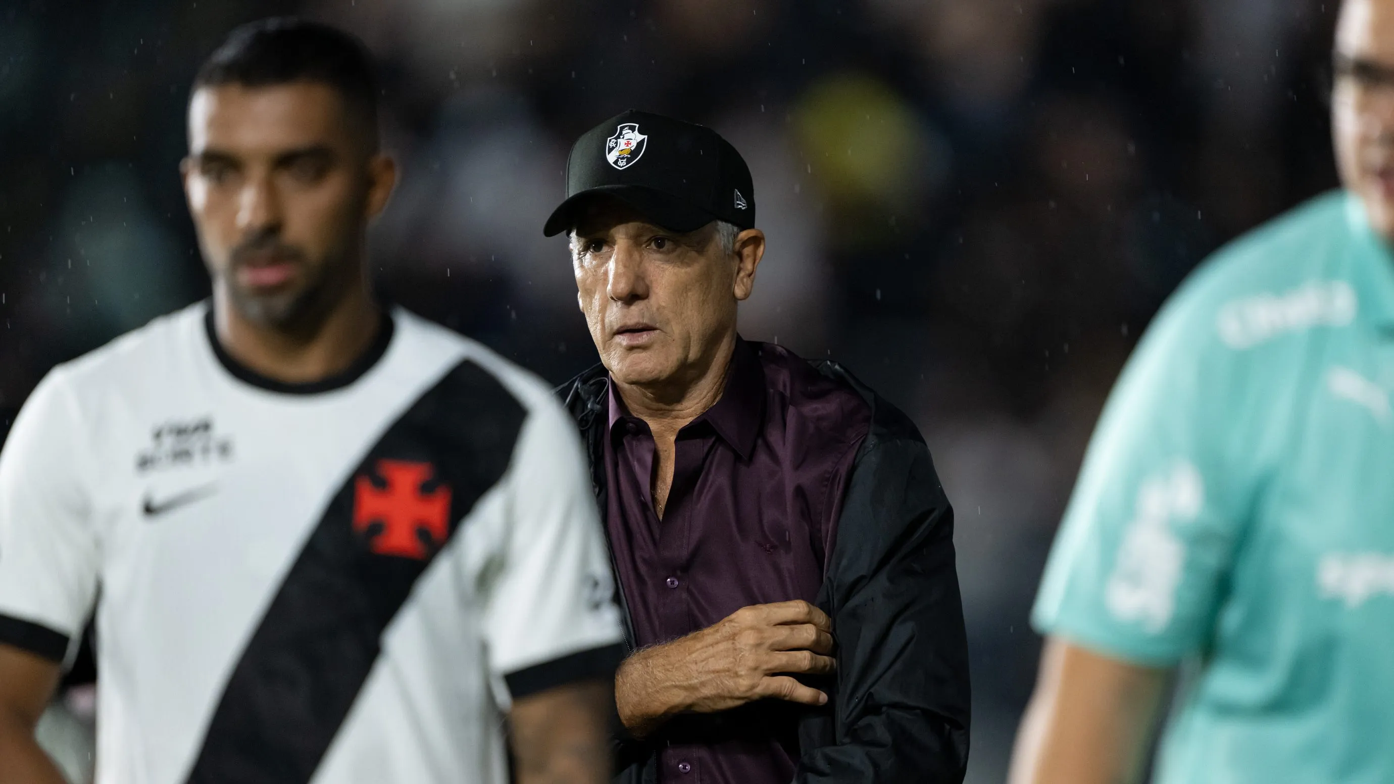 RJ – RIO DE JANEIRO – 12/03/2026 – BRASILEIRO A 2026, VASCO X PALMEIRAS – Renato Gaucho tecnico do Vasco durante partida contra o Palmeiras no estadio Sao Januario pelo campeonato Brasileiro A 2026. Foto: Jorge Rodrigues/AGIF