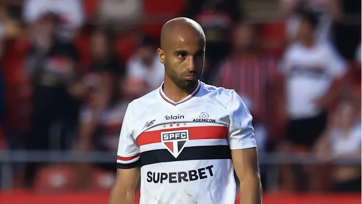 Lucas Moura jogador do Sao Paulo durante partida contra o Palmeiras no estadio Morumbi pelo campeonato Brasileiro A 2025. Foto: Marcello Zambrana/AGIF