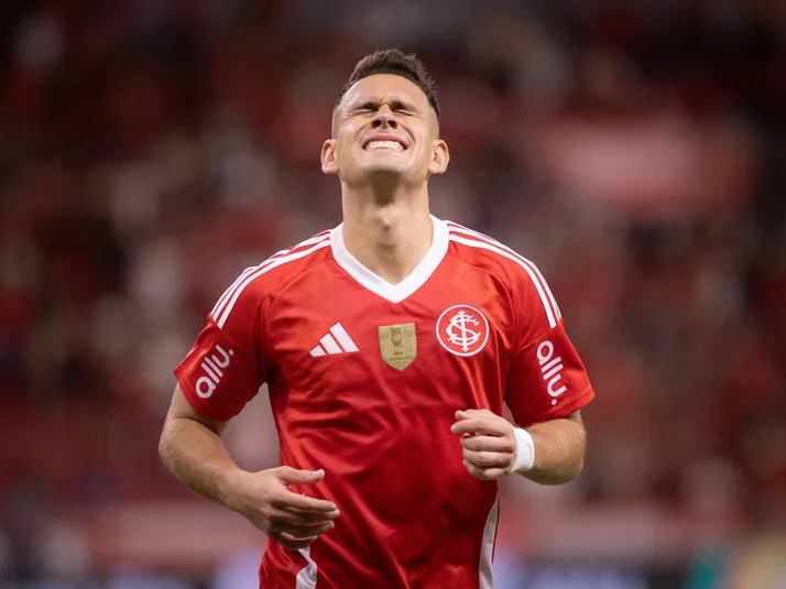 Borré deixa a desejar no Internacional e não evita derrota para o Bahia