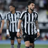 Botafogo faz reunião tensa após derrota no clássico