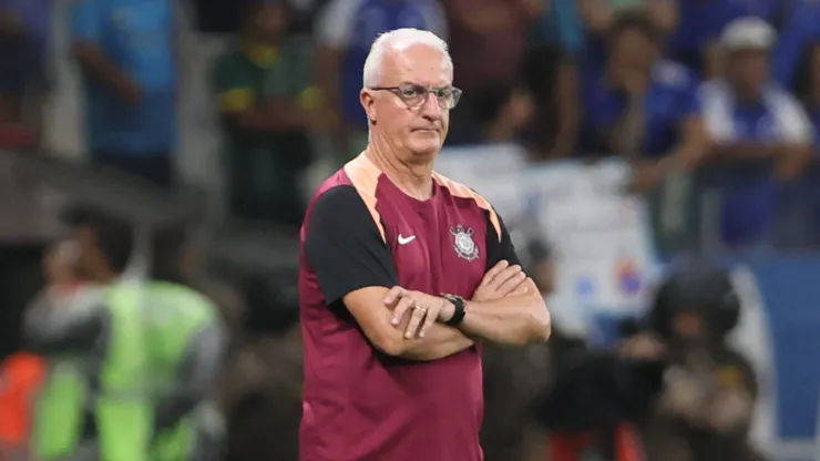 Dorival Junior tecnico do Corinthians durante partida contra o Cruzeiro no estadio Mineirao pelo campeonato Brasileiro A 2026. Foto: Gilson Lobo/AGIF