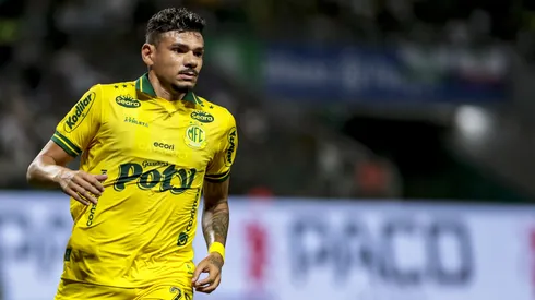 Tiquinho Soares jogador do Mirassol durante partida contra o Palmeiras no estádio Arena Allianz Parque pelo campeonato Brasileiro A 2026. Foto: Marco Miatelo/AGIF