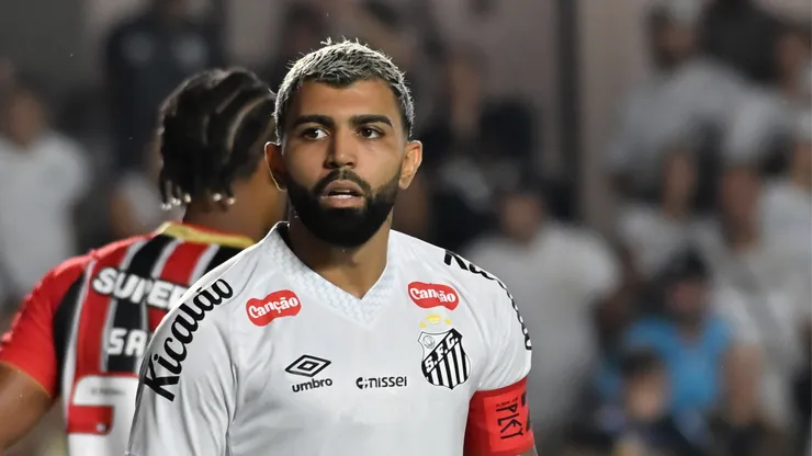 Gabigol jogador do Santos durante partida contra o São Paulo no estádio Vila Belmiro pelo campeonato Brasileiro A 2026. Foto: Jota Erre/AGIF