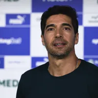 Abel Ferreira avalia reforços para a defesa do Palmeiras: "Acha que precisa?"