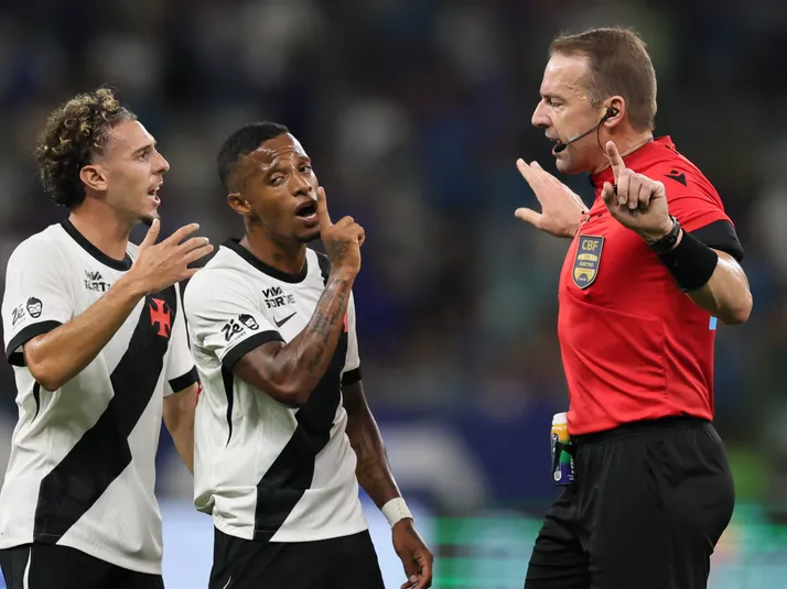 Vasco envia ofício à CBF sobre arbitragem contra o Cruzeiro