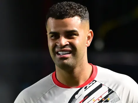 Alisson se manifesta sobre negociação frustrada com o Corinthians