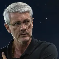 Athletico-PR corre contra o tempo e busca quatro reforços