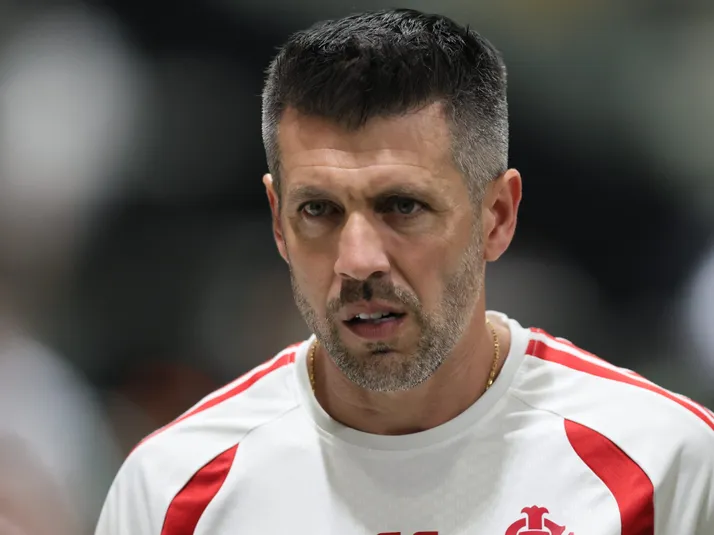 Internacional vê crise como momento de "instabilidade" de Pezzolano