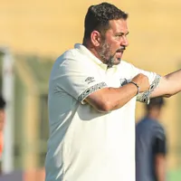 Caio Couto destaca integração entre base e profissional do Santos