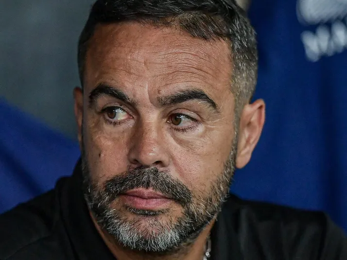 Artur Jorge tem multa de R$ 31,5 milhões