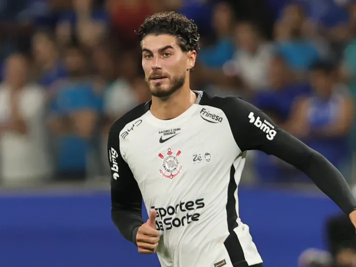 Alto salário de Pedro Raul trava acordo com dois clubes da Série A