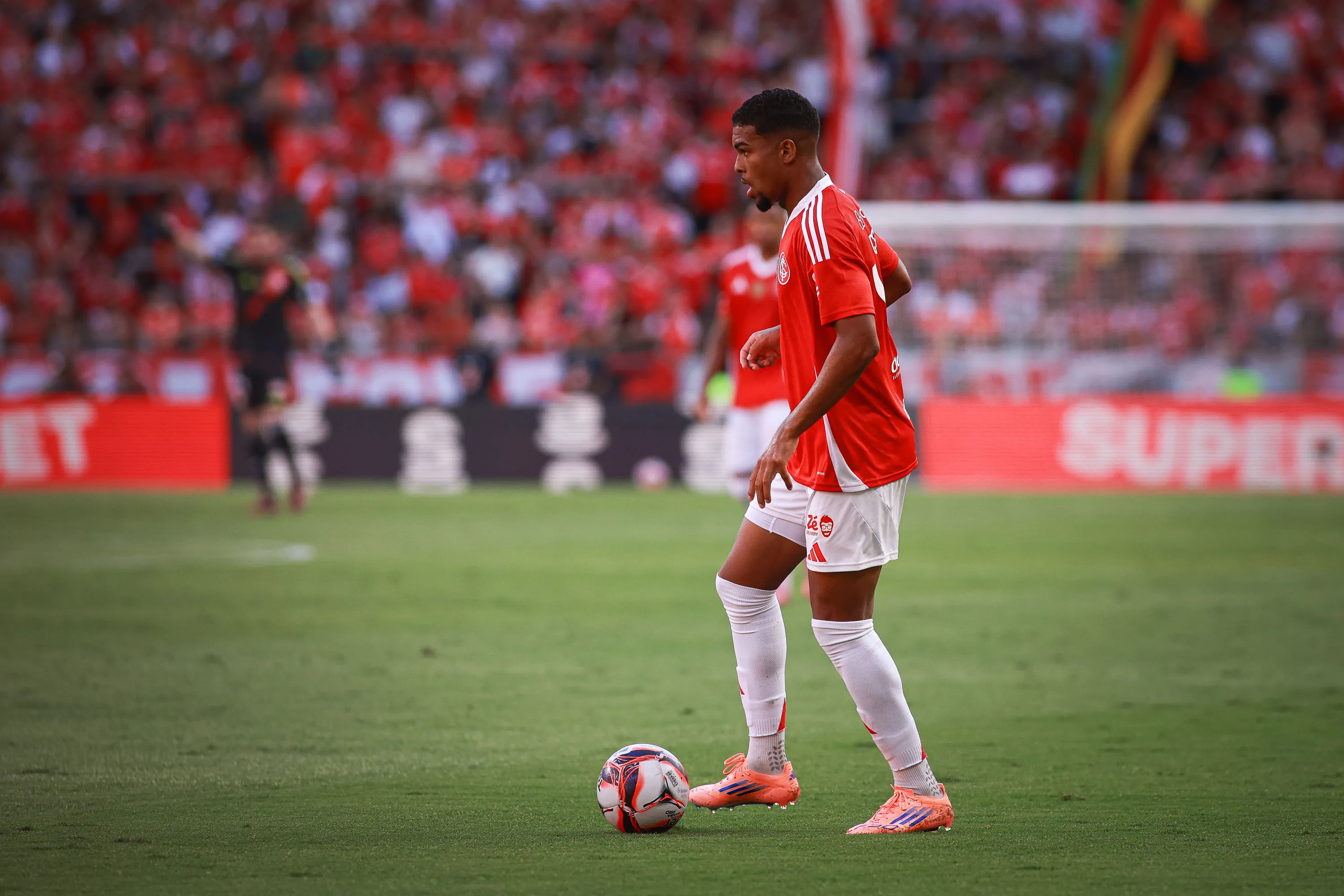 Gustavo Prado quer jogar na Europa – Foto: Maxi Franzoi/AGIF.