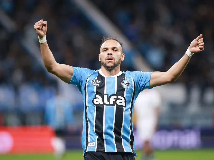 Braithwaite se recupera e reforça o Grêmio contra o Vitória