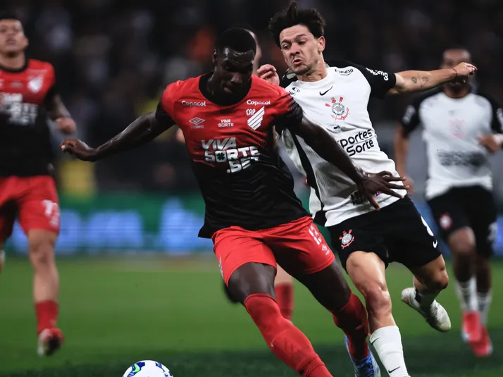 Terán vira dúvida do Athletico-PR para enfrentar o Cruzeiro