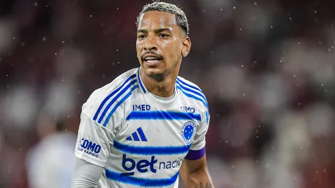RJ – RIO DE JANEIRO – 11/03/2026 – BRASILEIRO A 2026, FLAMENGO X CRUZEIRO – Matheus Pereira jogador do Cruzeiro durante partida contra o Flamengo no estadio Maracana pelo campeonato Brasileiro A 2026. Foto: Thiago Ribeiro/AGIF