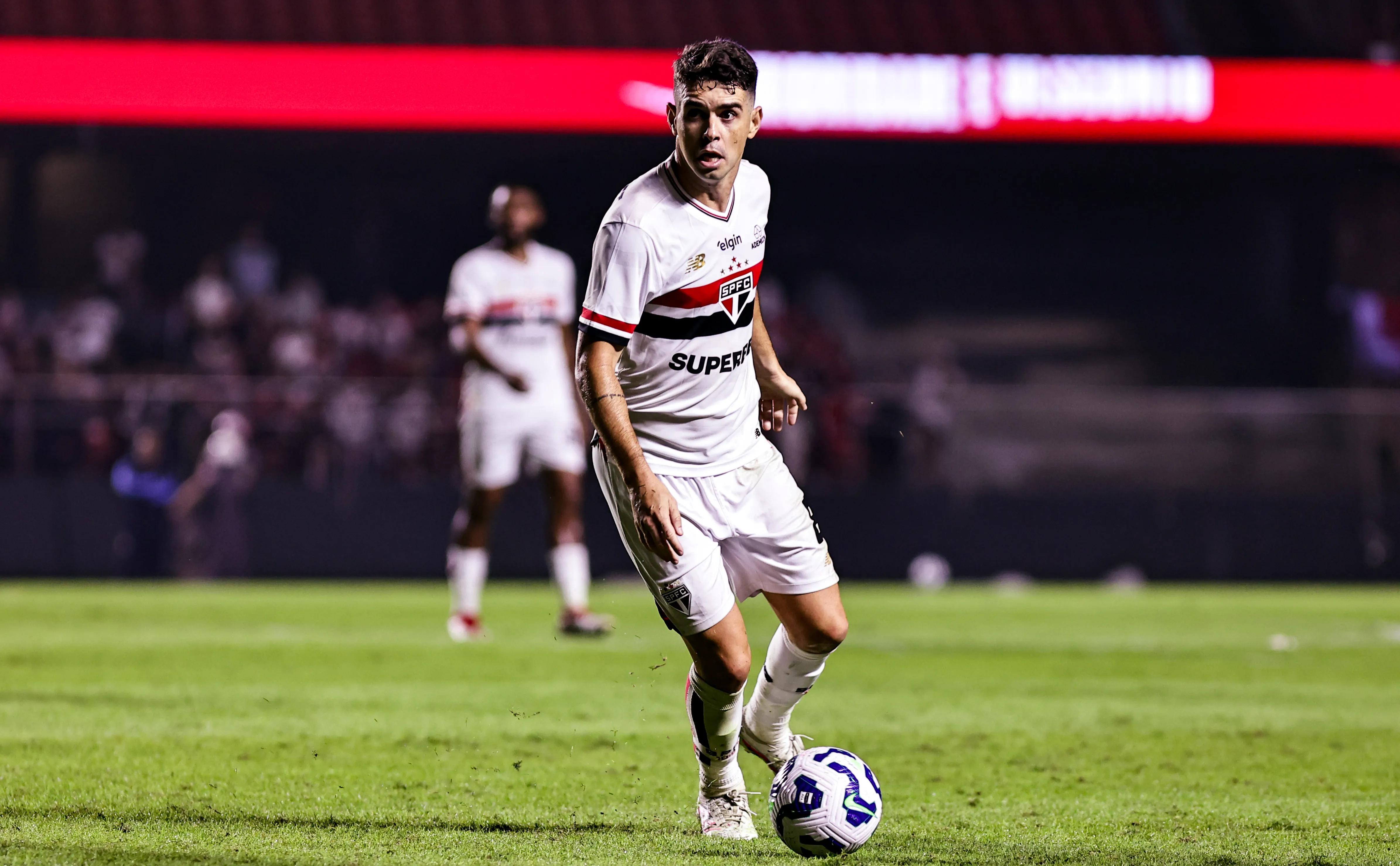 Oscar com a camisa do São Paulo em 2025 –  Foto: Fabio Giannelli/AGIF