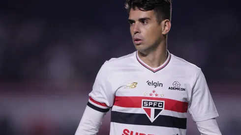 Oscar com a camisa do São Paulo