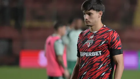 SP – SAO PAULO – 12/03/2026 – BRASILEIRO A 2025, SAO PAULO X CHAPECOENSE – Bobadilla jogador do Sao Paulo durante aquecimento antes da partida contra o Chapecoense no estadio Caninde pelo campeonato Brasileiro A 2025. Foto: Jota Erre/AGIF