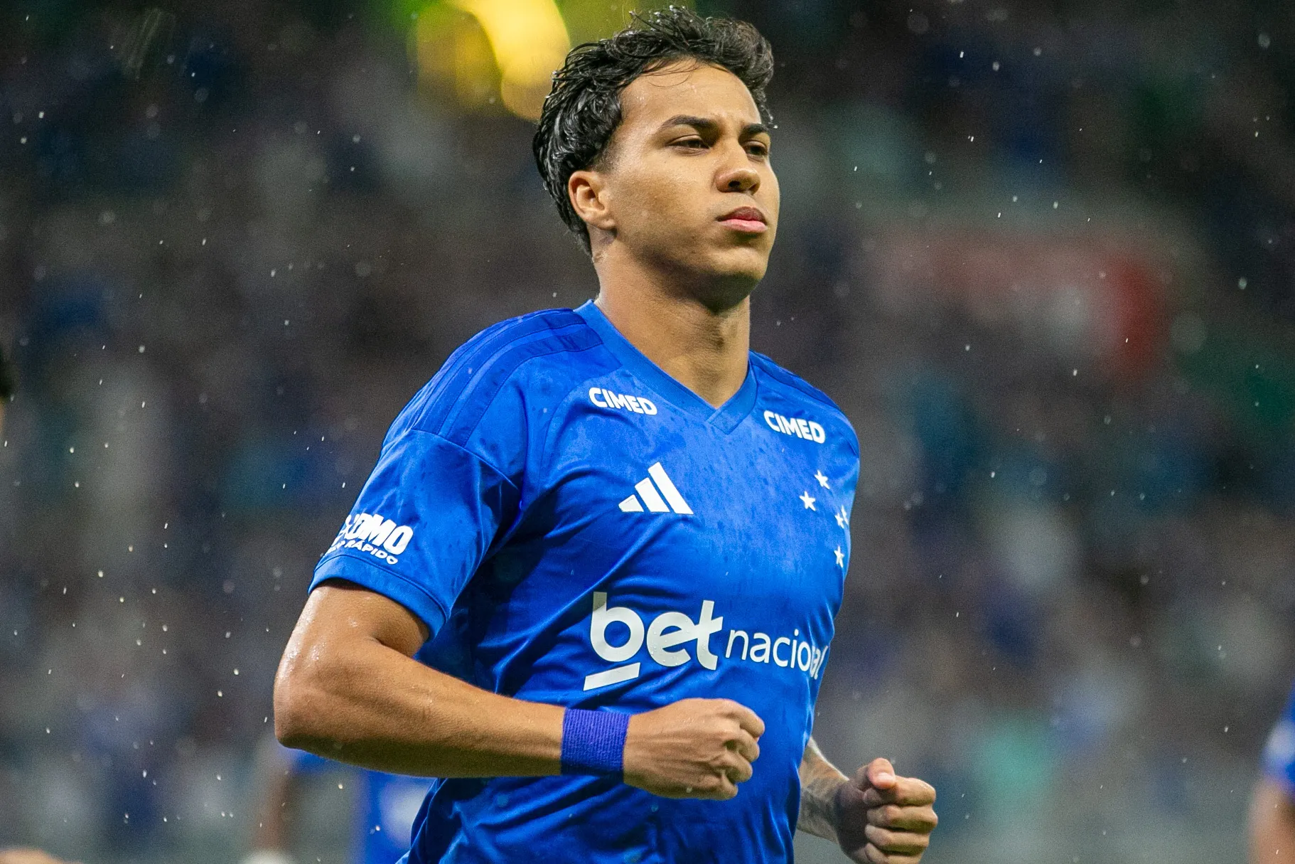 MG – BELO HORIZONTE – 08/02/2026 – MINEIRO 2026, CRUZEIRO X AMERICA-MG – Kaio Jorge jogador do Cruzeiro comemora seu gol durante partida contra o America-MG no estadio Mineirao pelo campeonato Mineiro 2026. Foto: Fernando Moreno/AGIF