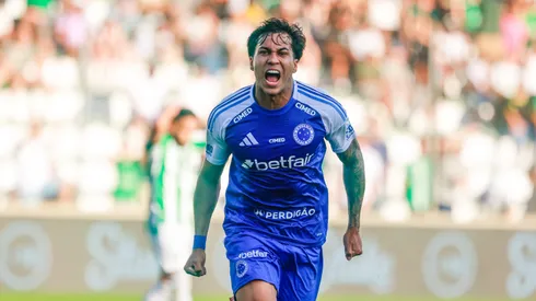 Kaio Jorge jogador do Cruzeiro comemora seu gol durante partida contra o Juventude no estadio Alfredo Jaconi pelo campeonato Brasileiro A 2025.