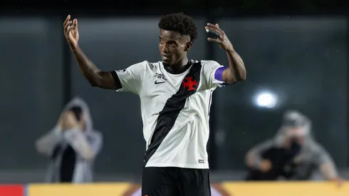 Thiago Mendes jogador do Vasco comemora seu gol durante partida contra o Palmeiras no estadio Sao Januário. Foto: Jorge Rodrigues/AGIF