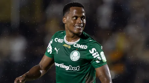 Jhon Arias lidera número de desarmes no Brasileirão desde chegada ao Palmeiras