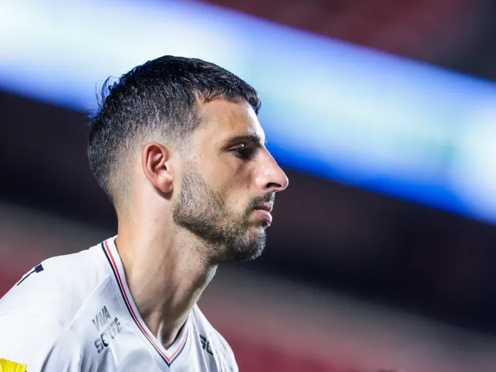 Flamengo tem interesse em Calleri, atacante do São Paulo