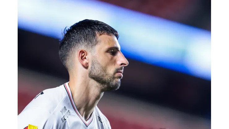 SP - SAO PAULO - 05/02/2025 - PAULISTA 2025, SAO PAULO X MIRASSOL - Calleri jogador do Sao Paulo durante partida contra o Mirassol no estadio Morumbi pelo campeonato Paulista 2025. Foto: Marcello Zambrana/AGIF