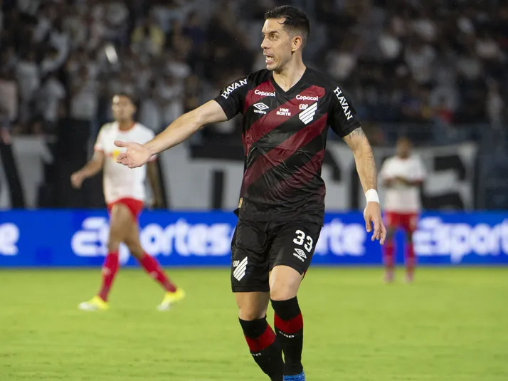 Escalação do Athletico-PR: Aguirre e Dudu são novidades contra o Cruzeiro