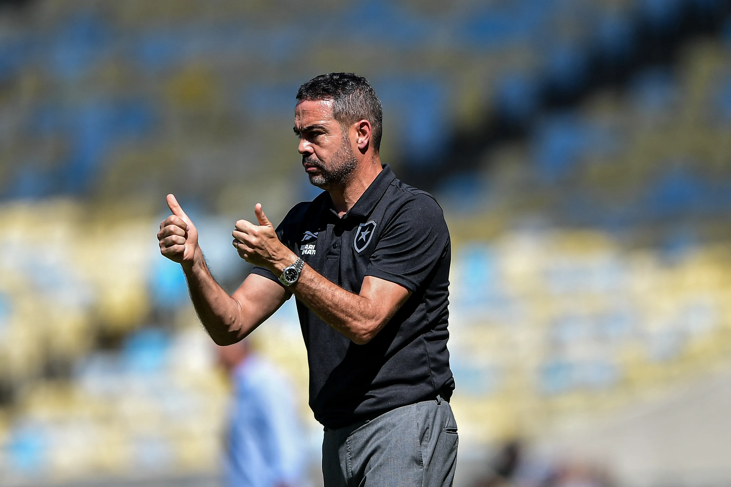 Artur Jorge chega a acordo com o Cruzeiro. Foto: Thiago Ribeiro/AGIF
