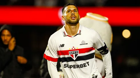 Calleri jogador do Sao Paulo comemora seu gol durante partida contra o Bahia no estadio Morumbi pelo campeonato Brasileiro A 2024.