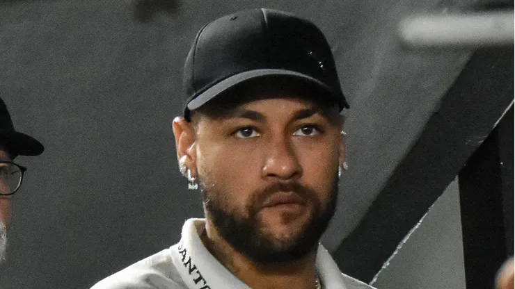 Neymar ainda tem esperança de ser convocado na seleção.