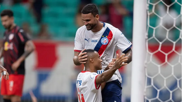 Erick jogador do Bahia comemora seu gol durante partida contra o Bragantino no estádio Arena Fonte Nova pelo campeonato brasileiro. Foto: Jhony Pinho/AGIF