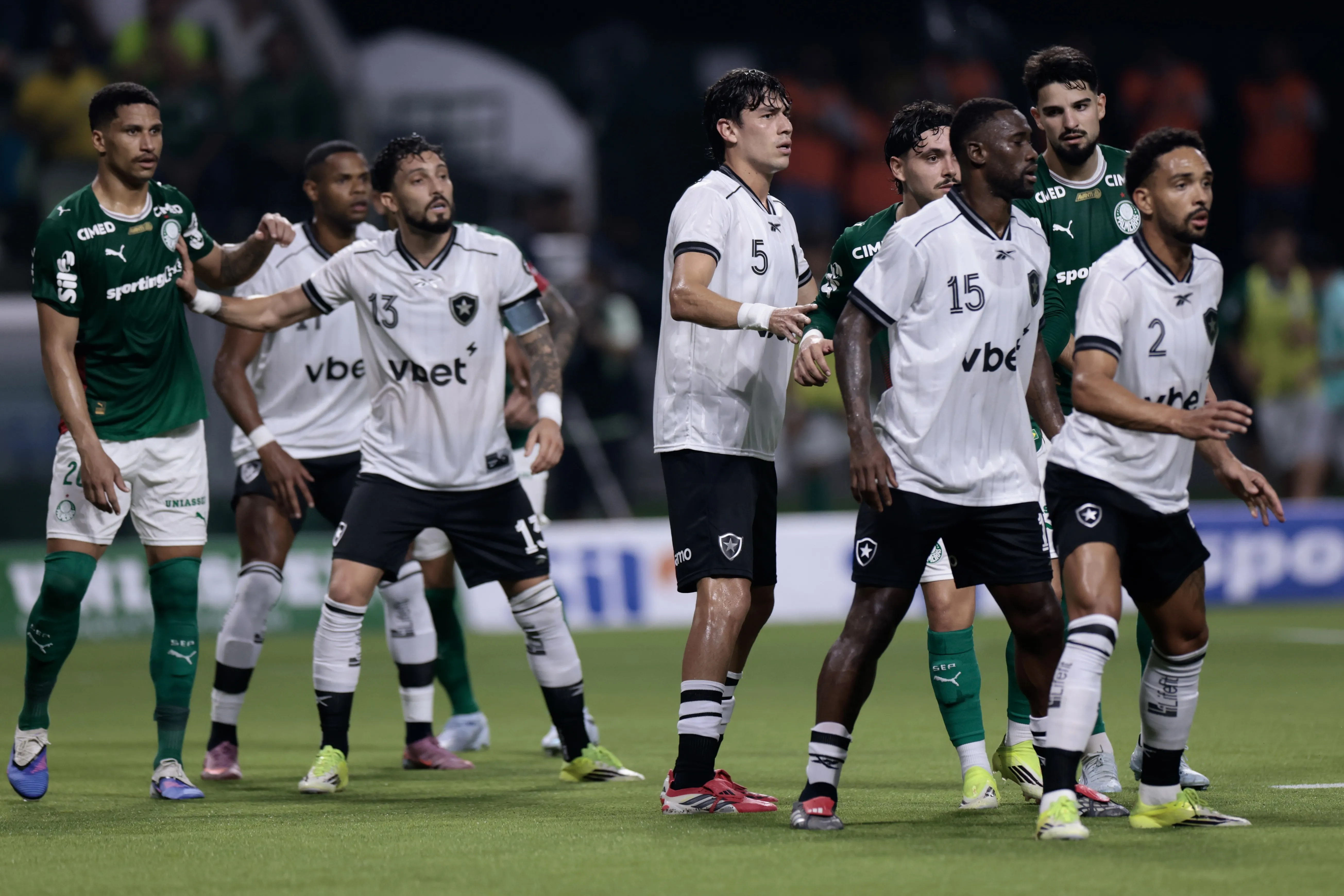 SP – SAO PAULO – 18/03/2026 – BRASILEIRO A 2026, PALMEIRAS X BOTAFOGO – jogadores do Botafogo durante partida contra o Palmeiras no estadio Arena Allianz Parque pelo campeonato Brasileiro A 2026. Foto: Marcello Zambrana/AGIF