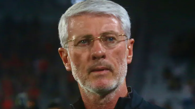 Odair durante confronto contra o Cruzeiro no Brasileirão de 2026.