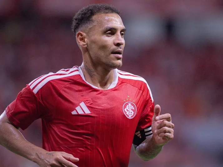 Reserva, Alan Patrick apoiou Pezzolano sobre mudanças no Internacional