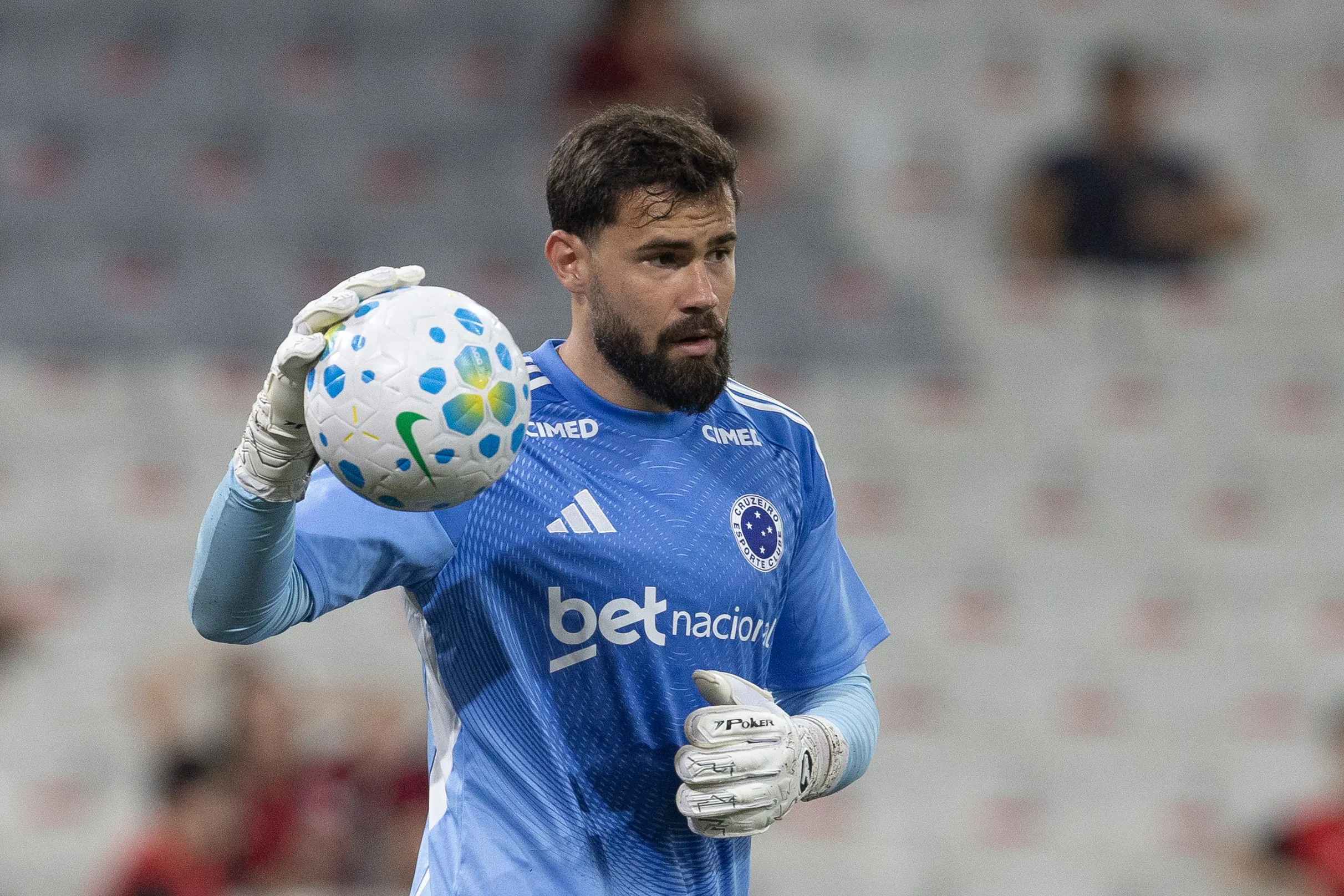 PR – CURITIBA – 18/03/2026 – BRASILEIRO A 2025, ATHLETICO-PR X CRUZEIRO – Matheus Cunha goleiro do Cruzeiro durante aquecimento antes da partida contra o Athletico-PR no estadio Arena da Baixada pelo campeonato Brasileiro A 2025. Foto: Hedeson Alves/AGIF