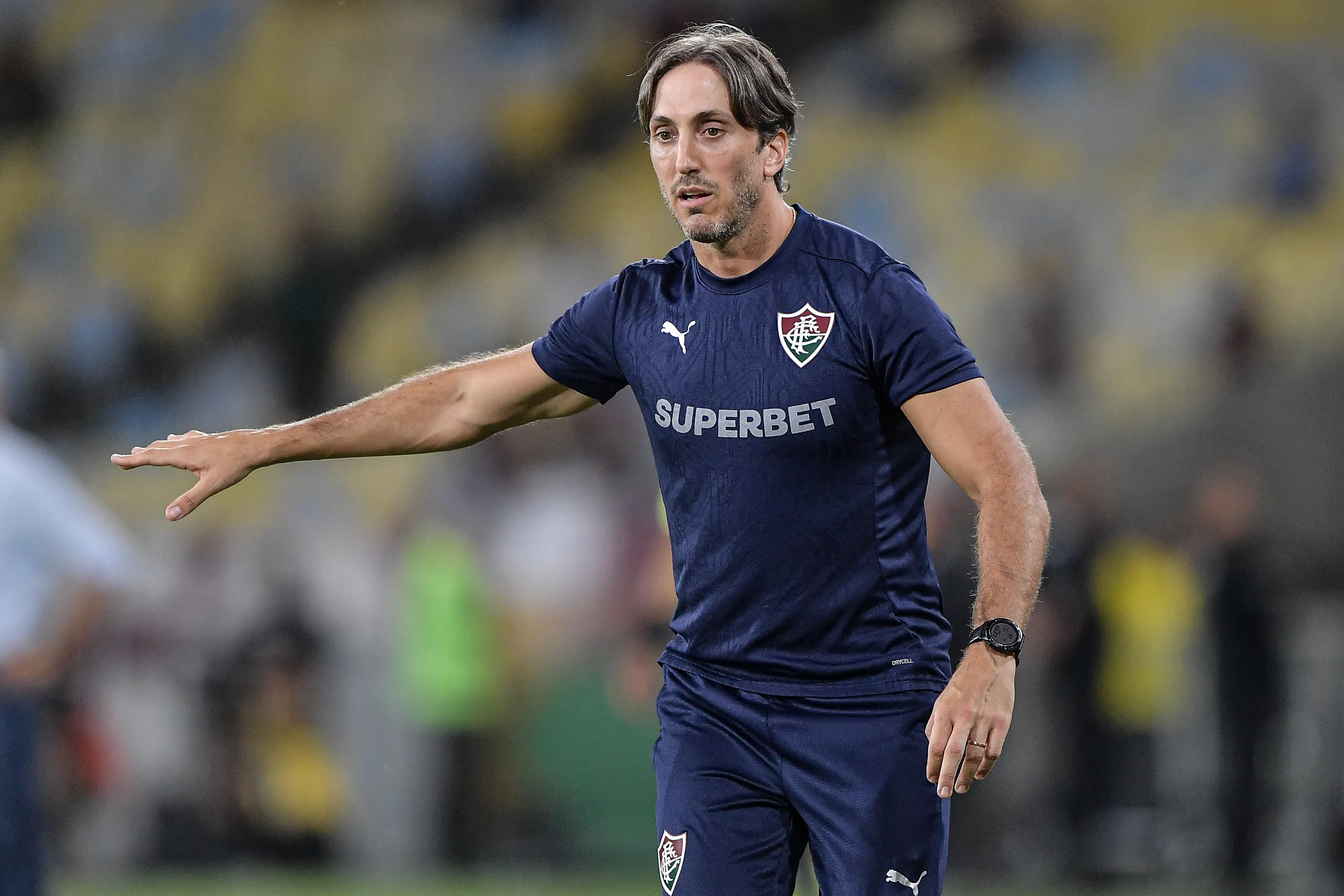 RJ – RIO DE JANEIRO – 18/03/2026 – BRASILEIRO A 2026, VASCO X FLUMINENSE – Luis Zubeldia tecnico do Fluminense durante partida contra o Vasco no estadio Maracana pelo campeonato Brasileiro A 2026. Foto: Thiago Ribeiro/AGIF