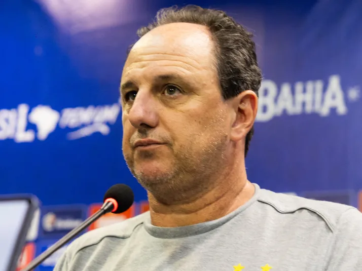 Rogério Ceni não se cala e faz cobrança a atacantes do Bahia