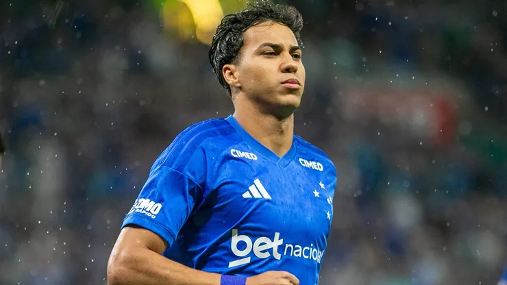 Kaio Jorge jogador do Cruzeiro comemora seu gol durante partida contra o America-MG no estadio Mineirao pelo campeonato Mineiro 2026.