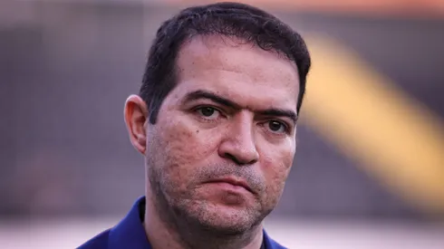 Marcelo Paz diretor do Corinthians durante partida contra o Bahia no estadio Vila Belmiro pelo campeonato Brasileiro A 2026.