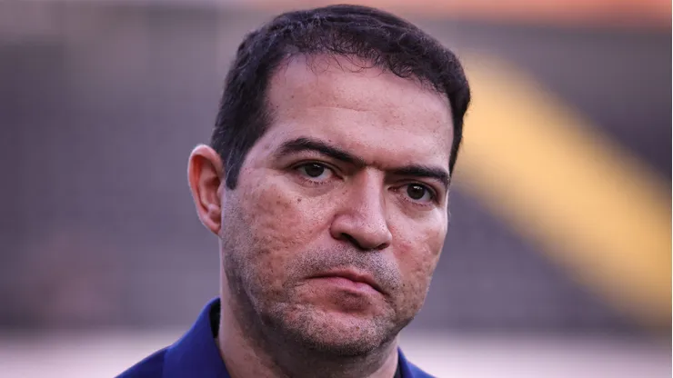 Marcelo Paz diretor do Corinthians durante partida contra o Bahia no estadio Vila Belmiro pelo campeonato Brasileiro A 2026.