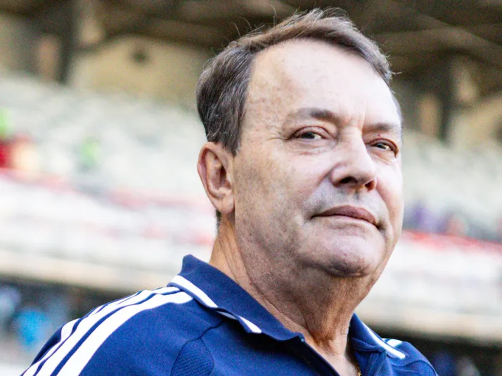 Cruzeiro toma decisão e só contratará na metade do ano