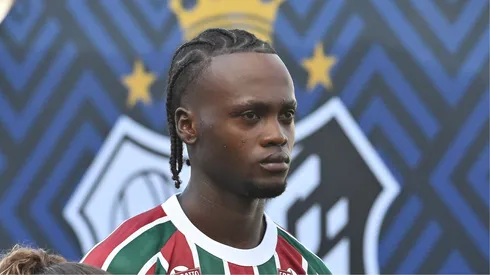 Santi Moreno jogador do Flumiense durante partida contra o Santos no estádio Vila Belmiro pelo campeonato Brasileiro A 2025. Foto: Jota Erre/AGIF