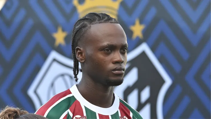Santi Moreno jogador do Flumiense durante partida contra o Santos no estádio Vila Belmiro pelo campeonato Brasileiro A 2025. Foto: Jota Erre/AGIF