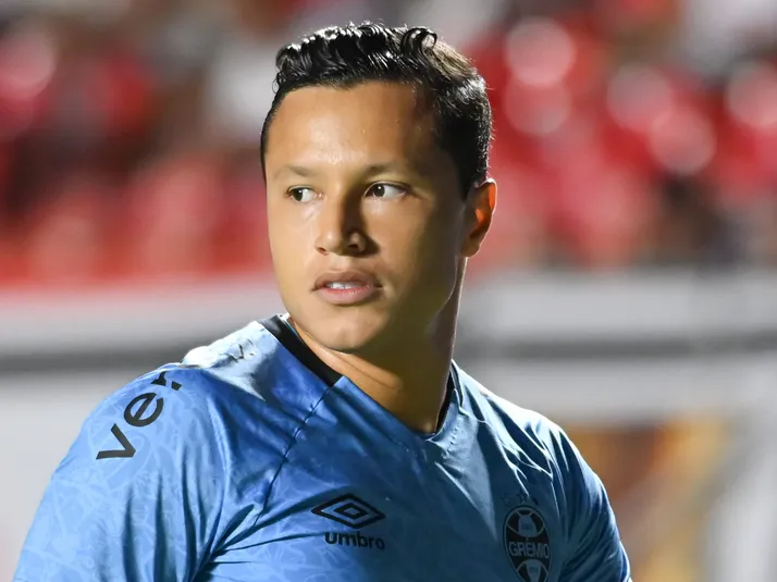 Marlon pode retornar à disposição do Grêmio em três meses