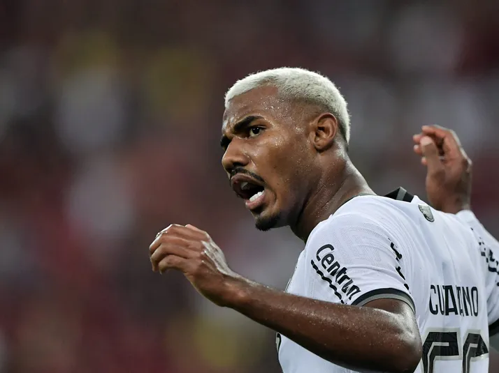 Cuiabano, lateral do Vasco, vive boa fase antes de encarar o Grêmio